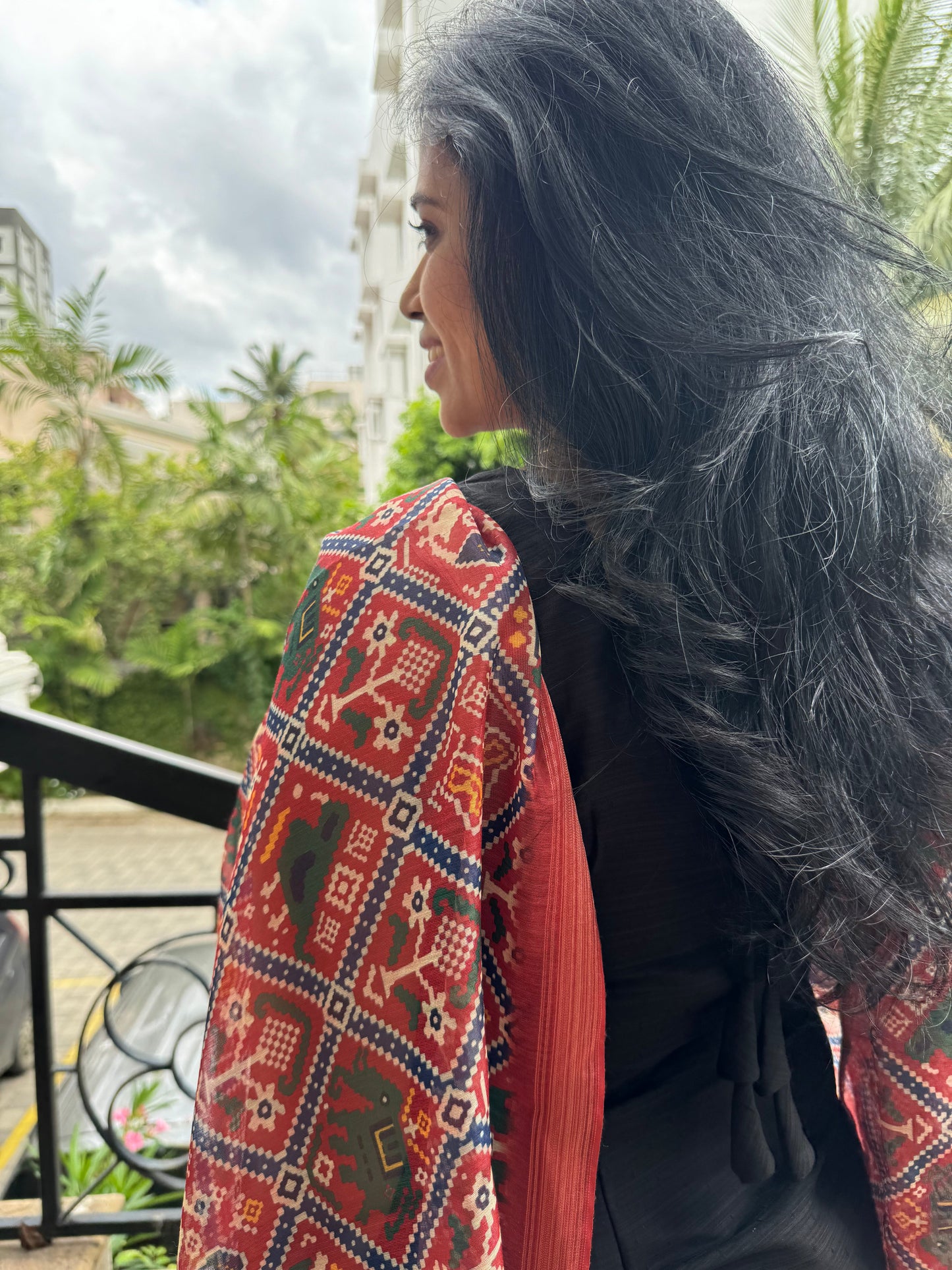 Dharvi Black With Maroon Dupatta