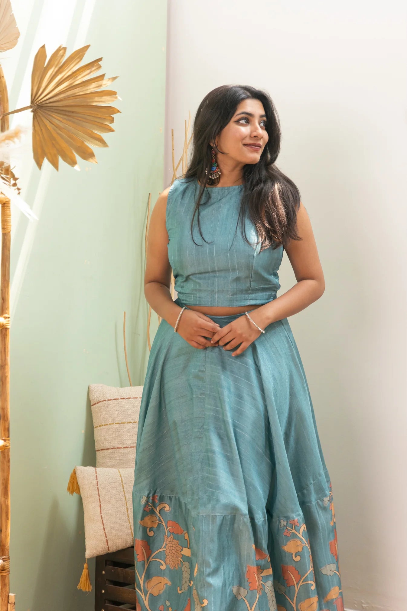 Vanya Teal