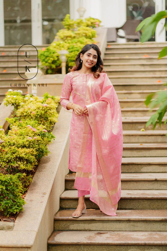 Saindhavi Pink