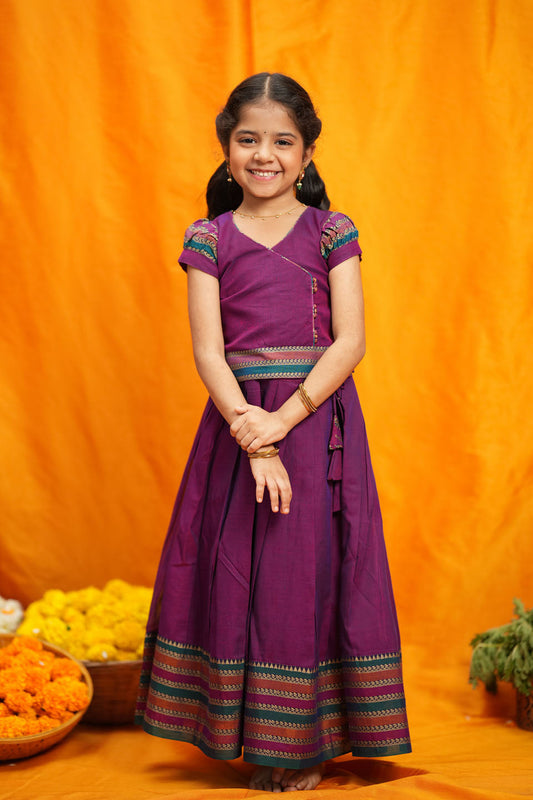 Vanika Magenta Mini